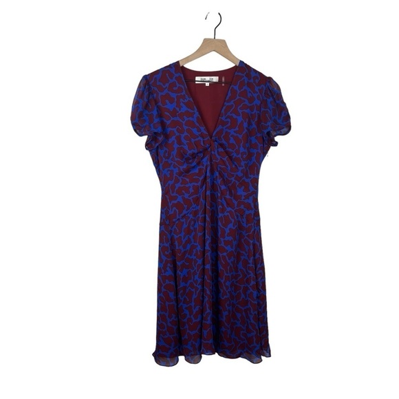 Diane von Furstenberg 100% Silk Short Sleeve Animal Print Dress - Picture 1 of 5